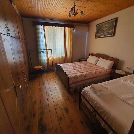 Hida Guest House Gjirokaster Luaran gambar